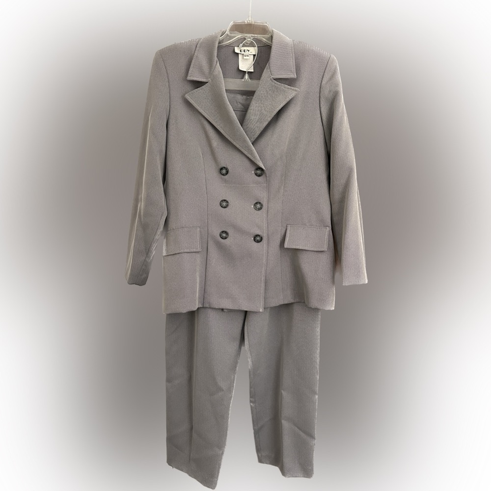 Vintage 90’s DBY pant suit size 13/14.